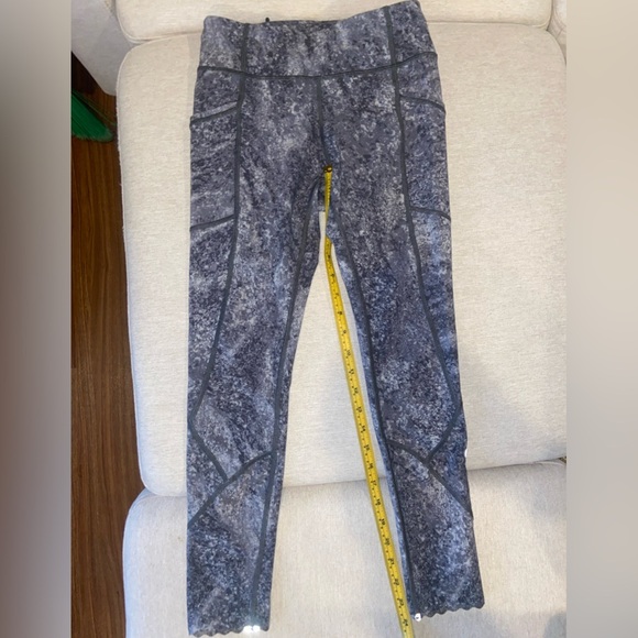 Lululemon leggings - Picture 1 of 3